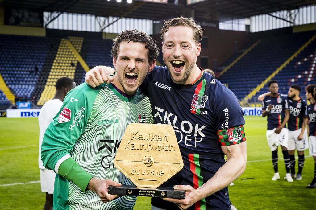 在禁区内高 在禁区内高